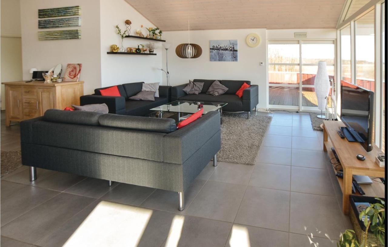 Pet Friendly Home In Augustenborg With Kitchen Asserballeskov エクステリア 写真